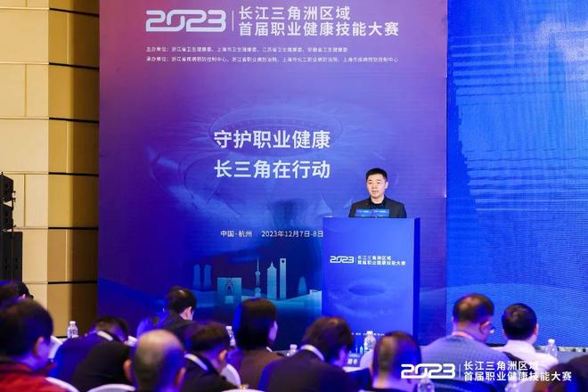 与队友之间 与队友之间