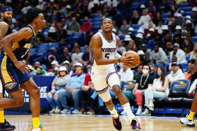 它更是两家 它更是两家